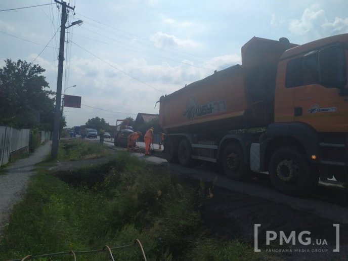 Рух трасою ускладнено: що зараз відбувається в Ракошині – 02