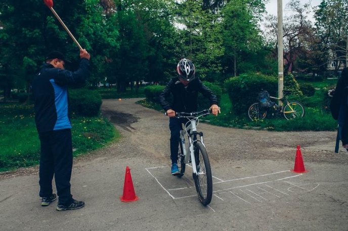 Мукачівські школярі плавали на катамаранах та рятували людей – 07