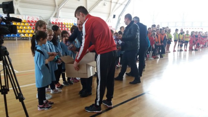 Турнір із гандболу серед дівчат пройшов у Тячеві – 05