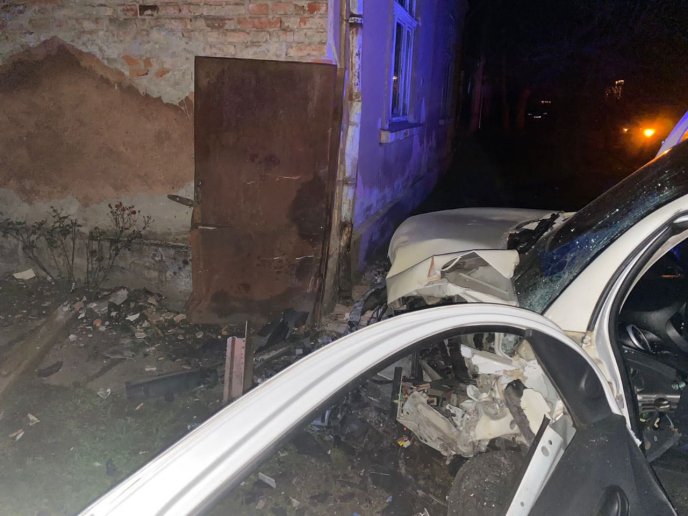 Трагедія на Михайлів день: сталась фатальна аварія – 02