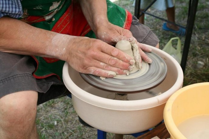 Маленькі закарпатці на кілька годин стали гончарами – 05