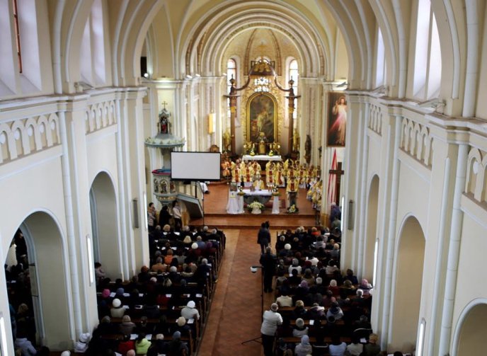 Відзначати день народження Мартина Турського у Мукачеві почали з урочистої меси в Кафедральному Соборі Святого Мартина – 02