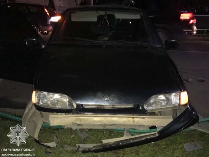 У Мукачеві сталась аварія. Водій з місця ДТП втік – 04