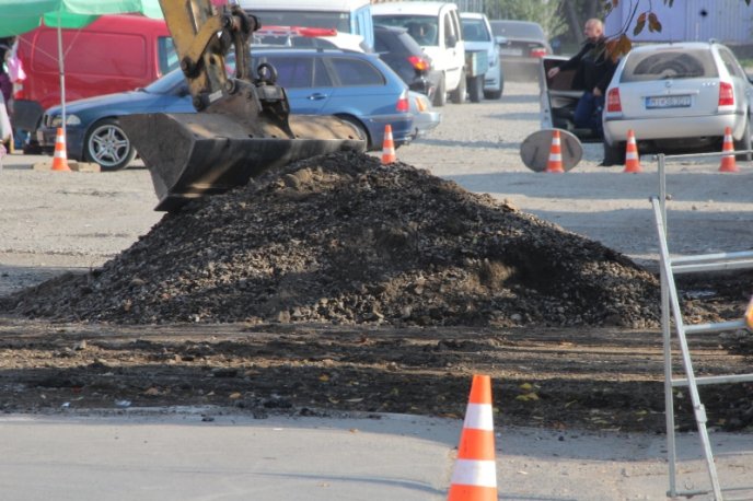 Вулицю у мікрорайоні Росвигово, через жахливий стан якої з неї вже навіть сміялись, таки відремонтують – 03