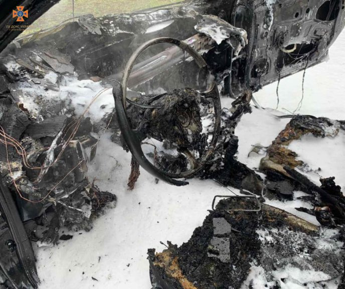 Поблизу Ужгорода горів автомобіль – 03