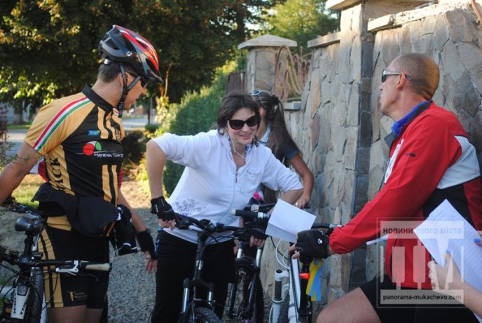 Велолюбителі Мукачева "прокатались" історичними місцями міста (ФОТО) – 18