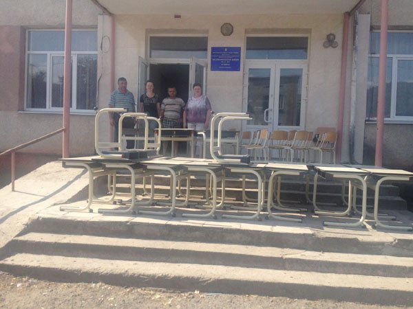 Школи Тячівщини отримали комплекти парт європейського зразка – 03