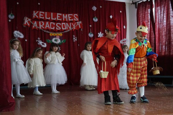 Учасники фестивалю «Віфлеємська зіронька» у Тячеві потішили колядками угорською мовою – 03