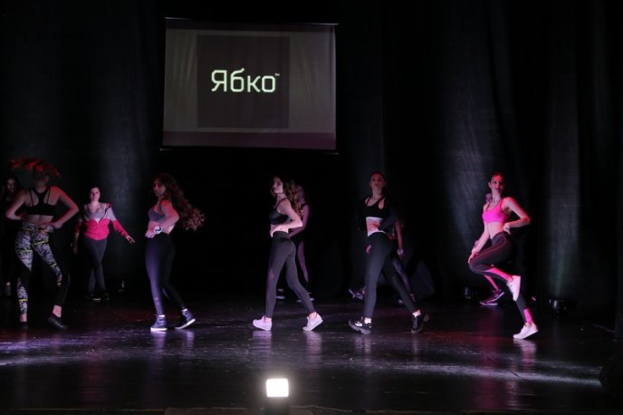 У Мукачеві визначили володарку титулу конкурсу краси "Міс МКТЕК 2018" – 38