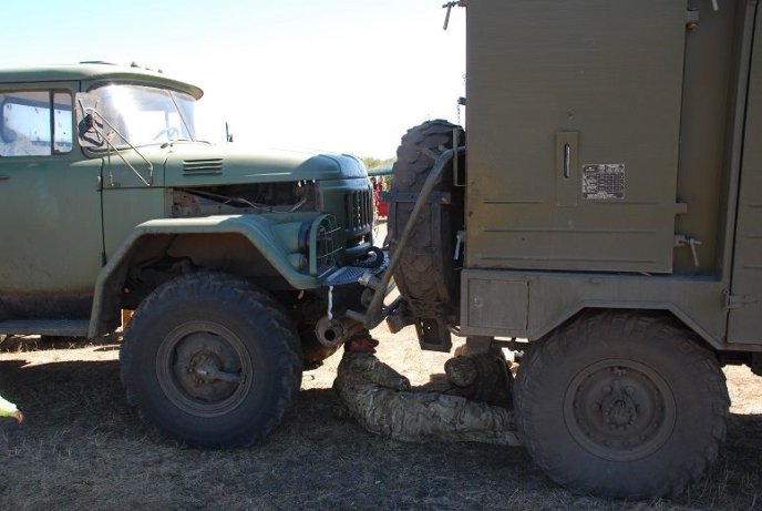 Для військовослужбовців 128-ї бригади організували фронтовий концерт – 03