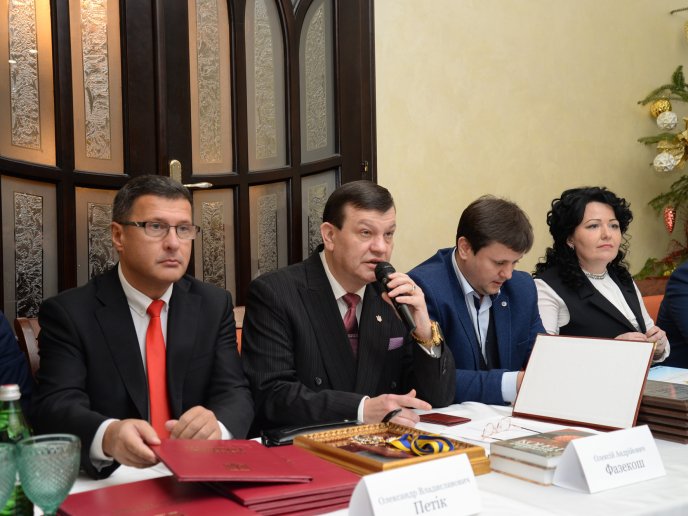 Закарпаття об’єднує адвокатуру України, адже вона єдина і нероздільна – 07 Закарпаття об’єднує адвокатуру України, адже вона єдина і нероздільна – 07