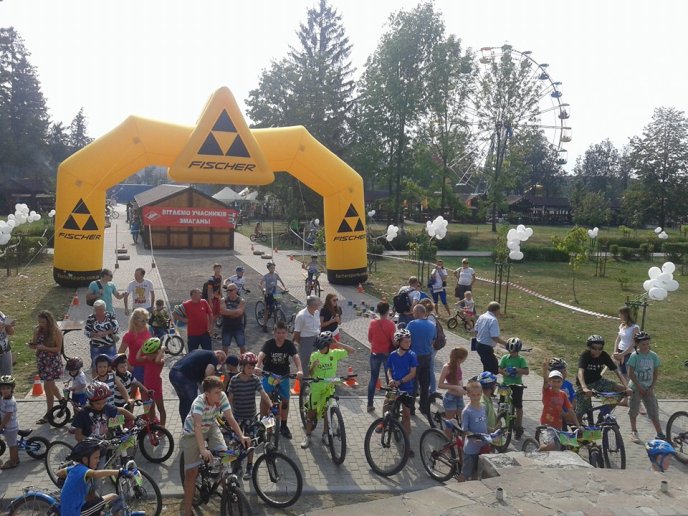 У Мукачеві пройшли дитячі велозмагання "Grand Prix Mukachevo 2016 FLEX" – 02