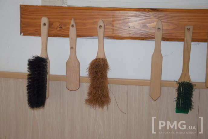 Закарпатці у маленькому селі виготовляють продукцію, яку купують у найрозвиненіших європейських країнах – 07