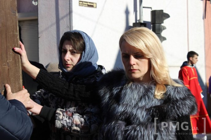 У Мукачеві католики двох обрядів пройшли Хресну Дорогу – 18 У Мукачеві католики двох обрядів пройшли Хресну Дорогу – 18