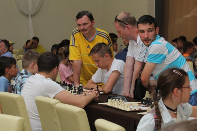 У Мукачеві розпочався міжнародний шаховий турнір – 03