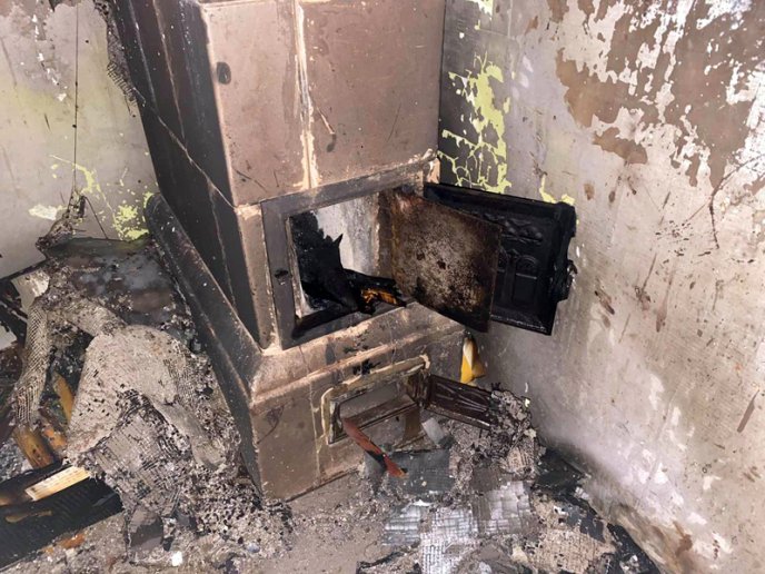 Через дитячі пустощі в Ужгороді загорівся будинок – 01 Через дитячі пустощі в Ужгороді загорівся будинок – 01