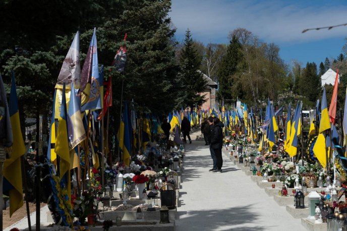 На Закарпатті сьогодні попрощалися з полеглим Героєм – 07