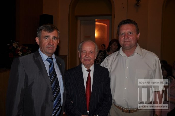 В Мукачеві напередодні професійного свята вітали медиків (ФОТО) – 08