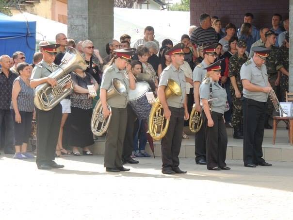 Берегово попрощалось з третім земляком, який загинув у зоні АТО (ФОТОФАКТ) – 02