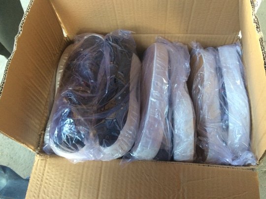 Податкова поліція Закарпаття вилучила жіноче взуття, ввезене "піджаками", вартістю понад 3 млн грн – 01