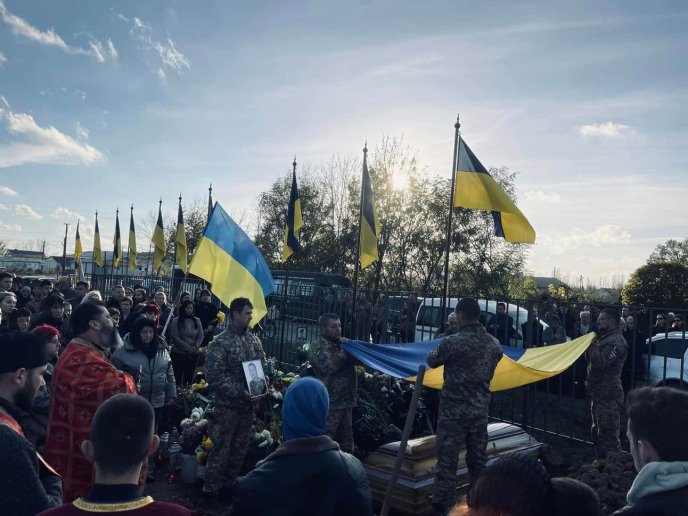 Сьогодні Закарпаття прощалось із Героєм – 06