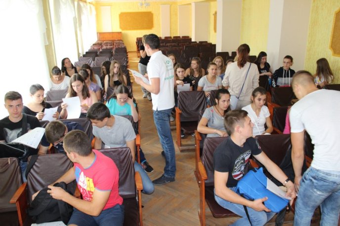 Мукачівські студенти зустрілись із патрульними поліцейськими – 13