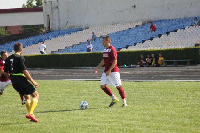 Футболісти з Мукачева та Бобовища влаштували справжню "перестрілку" – 03