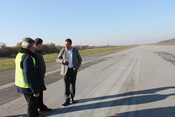 На покращення злітної смуги аеропорту "Ужгород" виділили 80 тисяч гривень – 02