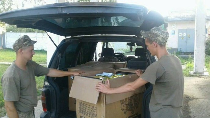 Міська влада Ужгорода передала військовій частині три міні-електростанції – 01