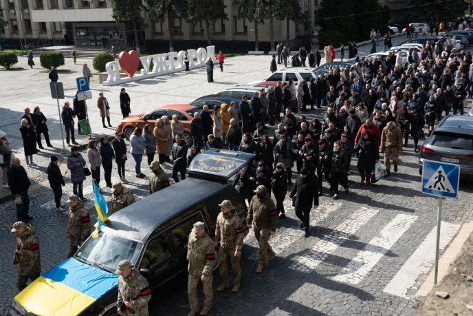 Загинув рівно за тиждень до дня народження: на Закарпатті прощались із Героєм – 02 Загинув рівно за тиждень до дня народження: на Закарпатті прощались із Героєм – 02