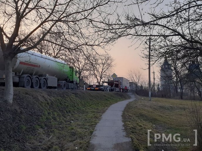 Рух трасою Київ-Чоп у межах Ракошина відновили – 03