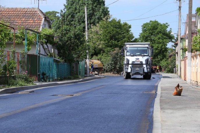 У Мукачеві завершують капремонт однієї з вулиць – 07