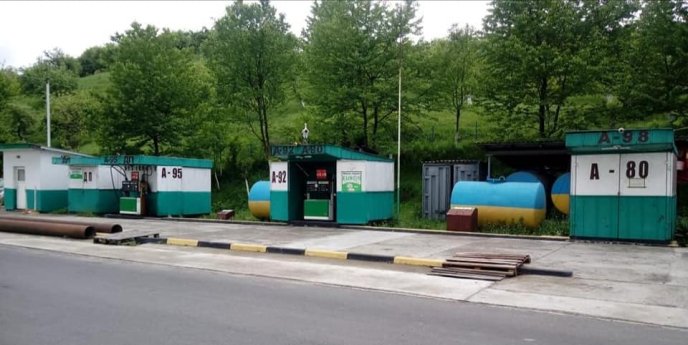 На Тячівщині, Виноградівщині та Ужгородщині припинено діяльність нелегальних АЗС – 05