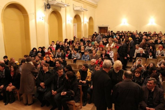 У Мукачеві вчергове виступив Струнний оркестр. Зал аплодував стоячи (ФОТО, ВІДЕО) – 08