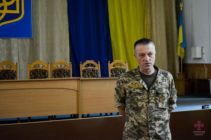 У обласному військкоматі нагородили військовослужбовців та працівників Збройних Сил України – 02