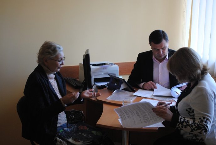Мукачівці звернулися до народного депутата Валерія Пацкана зі своїми проблемами (ФОТО) – 03 Мукачівці звернулися до народного депутата Валерія Пацкана зі своїми проблемами (ФОТО) – 03