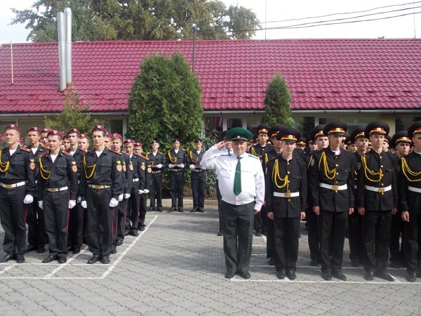 Владика Феодор відслужив молебень у Мукачівському військовому ліцеї з посиленою військово-фізичною підготовкою (ФОТО) – 15