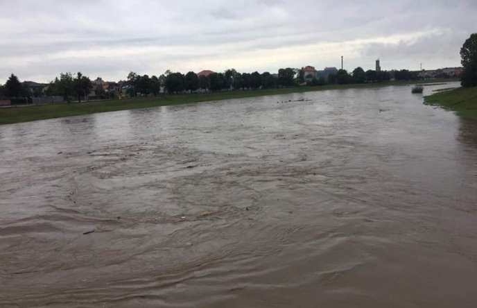 Рівень води у Латориці значно піднявся – 01