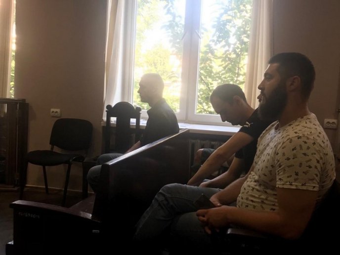 В Ужгороді вирішують, чи брати під варту винуватця смертельної ДТП – 03 В Ужгороді вирішують, чи брати під варту винуватця смертельної ДТП – 03