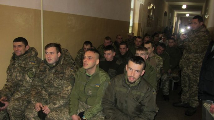 До бійців 128-ої бригади завітали колядники – 03 До бійців 128-ої бригади завітали колядники – 03