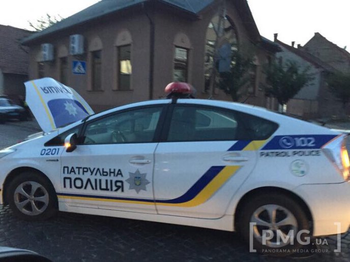 У Мукачеві трапилася ДТП за участі патрульних – 02