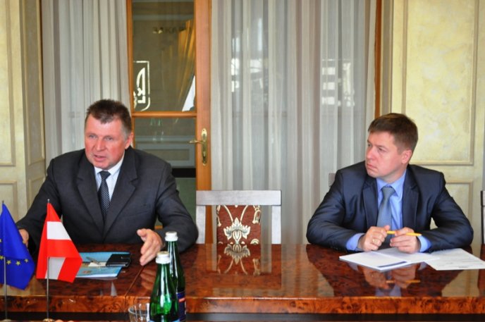 Закарпаття з робочим візитом відвідав Почесний консул Республіки Австрії у Львові – 05