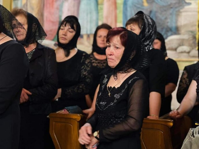 У селі на Мукачівщині поховали військового – 05