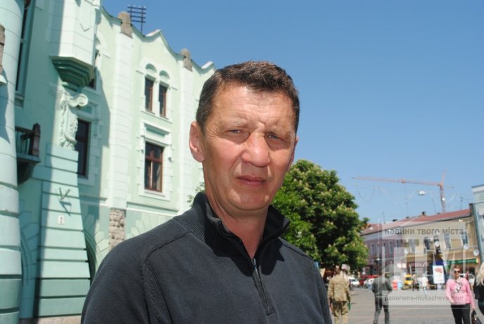 У центрі Мукачева з’явився "антитарифний" намет (ФОТО) – 06