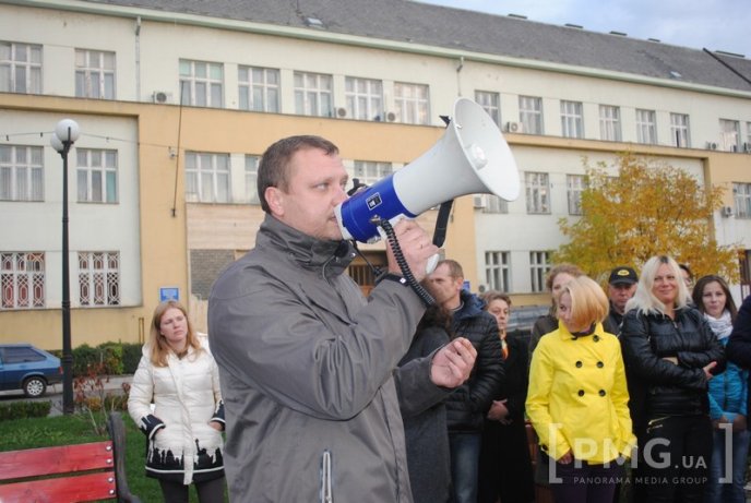 Протестувальники звернулись до Порошенка із проханням призначити перевибори в Ужгороді – 01