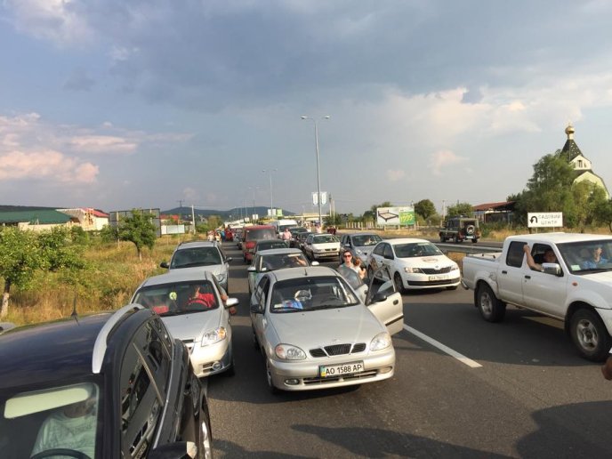 На трасі "Київ-Чоп" неподалік Ужгорода сталась ДТП – 05