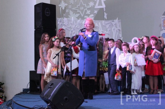 У Мукачеві визначили переможців фестивалю "Різдвяна зіронька – 2016" – 02
