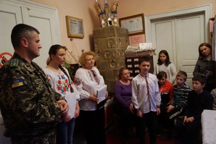 Прикордонники Мукачівського загону відзначили День пам’яті та примирення – 06