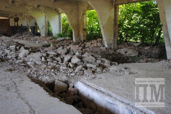 Маленька Прип’ять по сусідству зі школою та багатоквартирним масивом (ФОТО) – 09