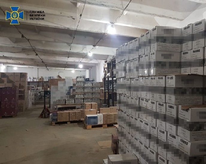 На Закарпатті СБУ блокувала збут фальсифікованого алкоголю – 05 На Закарпатті СБУ блокувала збут фальсифікованого алкоголю – 05